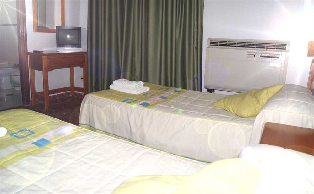 Hotel Al-Andalus Peal, En Cazorla Comarca Peal De Becerro Buitenkant foto